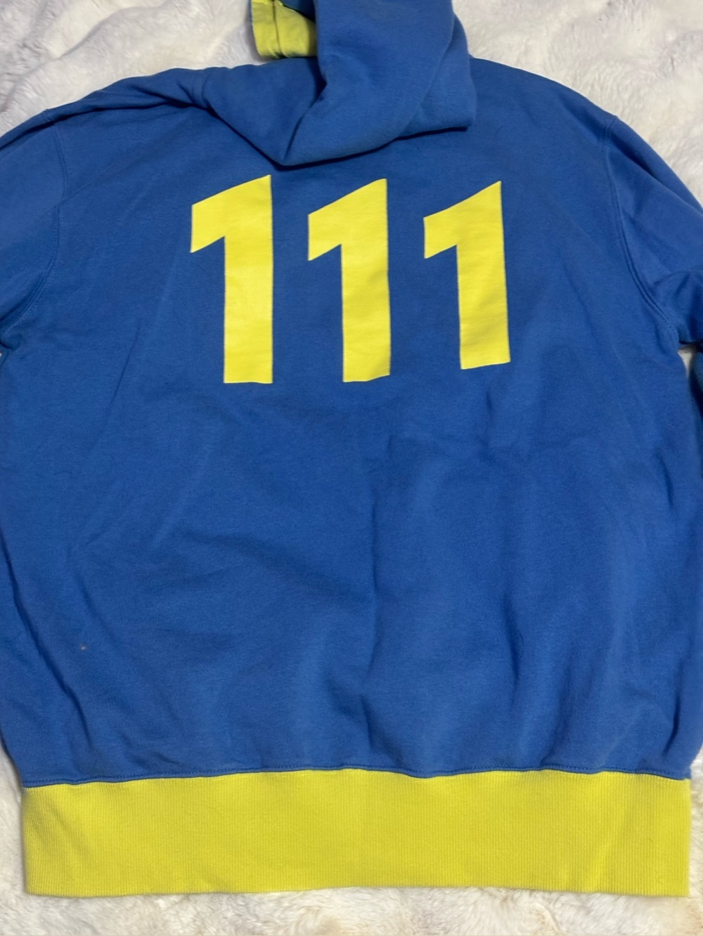 Official Bethesda Fallout 4 Vault 111 Zip-Up Hoodie, size Large, Unisex, GUC - Picture 6 of 8